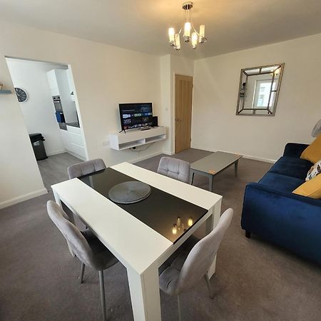 Bumblebee Bungalow - With Separate Office And Gaming Space By Catchpole Stays Colchester Zewnętrze zdjęcie
