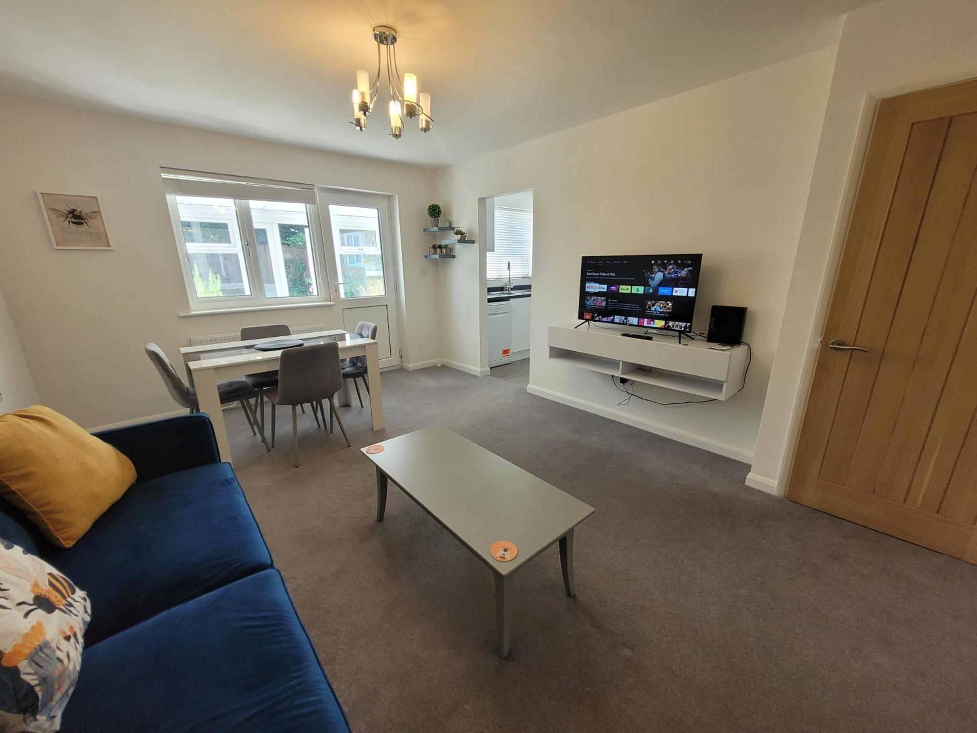 Bumblebee Bungalow - With Separate Office And Gaming Space By Catchpole Stays Colchester Zewnętrze zdjęcie