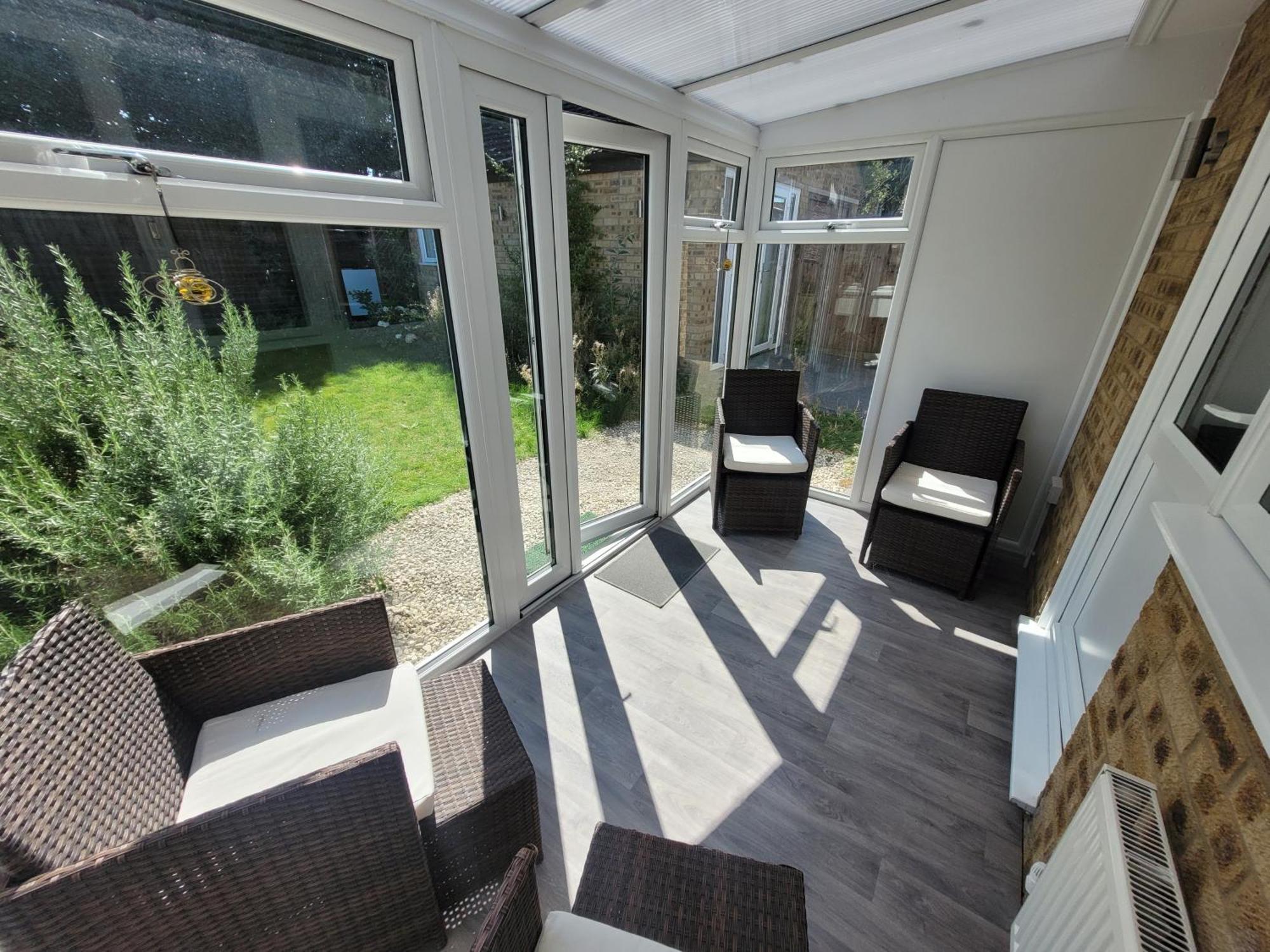 Bumblebee Bungalow - With Separate Office And Gaming Space By Catchpole Stays Colchester Zewnętrze zdjęcie