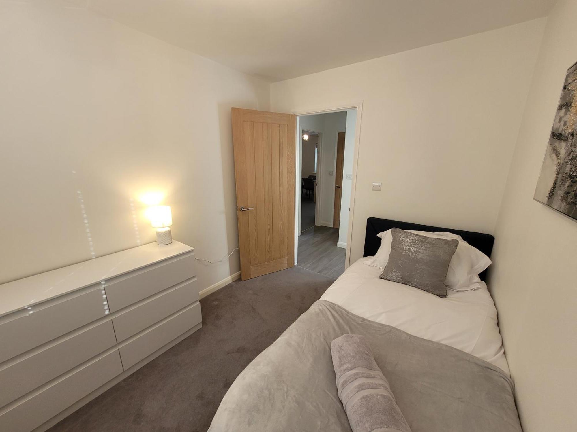 Bumblebee Bungalow - With Separate Office And Gaming Space By Catchpole Stays Colchester Zewnętrze zdjęcie