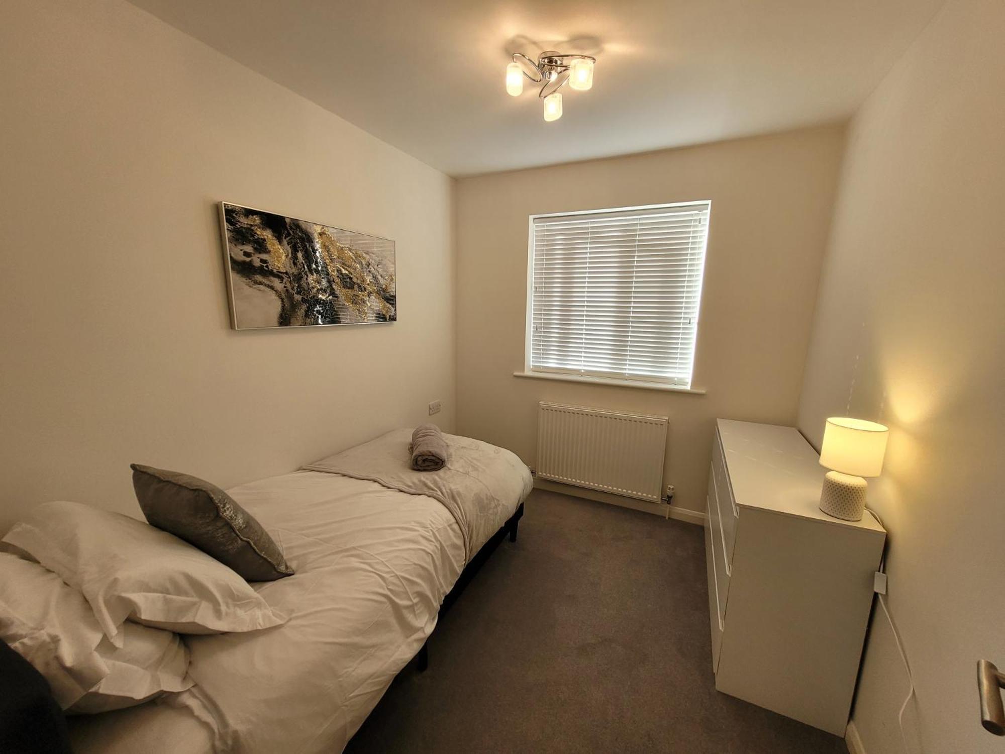 Bumblebee Bungalow - With Separate Office And Gaming Space By Catchpole Stays Colchester Zewnętrze zdjęcie